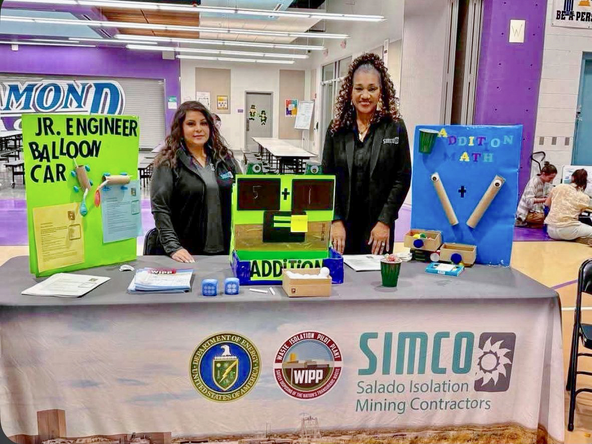 SIMCO Education Outreach recently partnered with Dessert Willow Elementary for a fantastic STEM and Career event!
